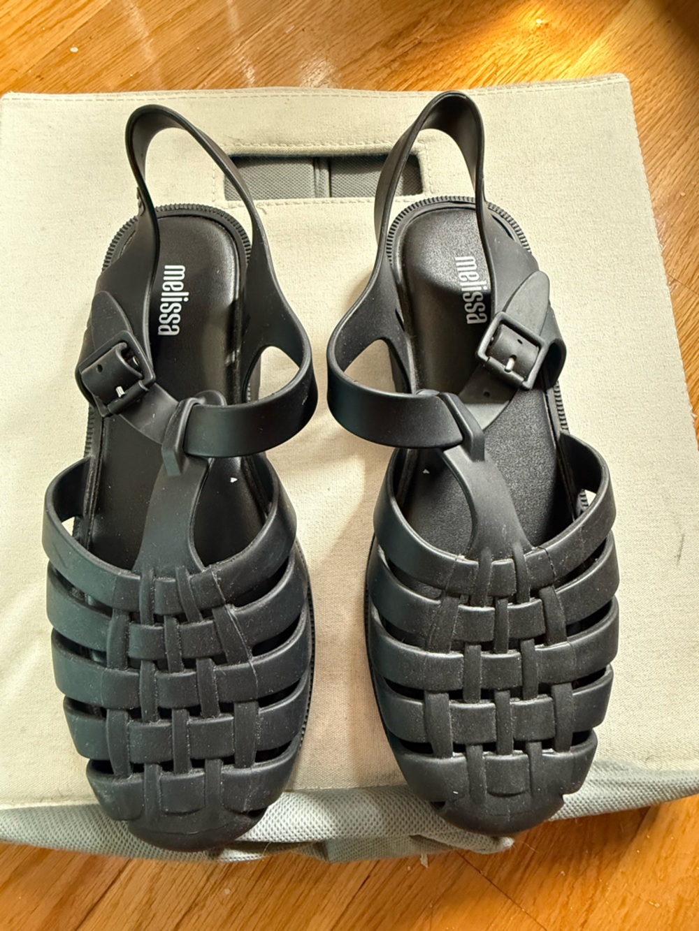 Melissa Black Possession Sandals Sz 5